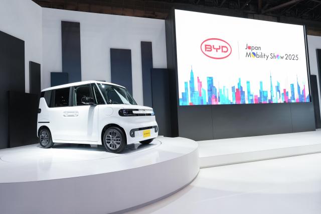 2025 재팬 모빌리티쇼에 전시된 BYD 라코사진BYD