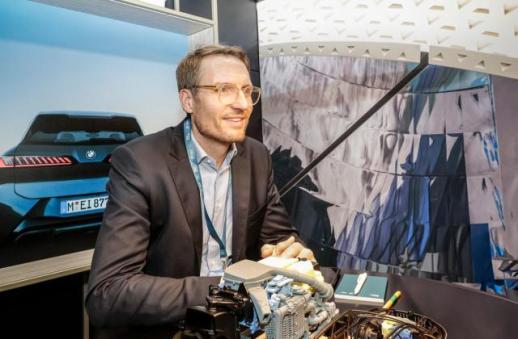 미하엘 라트 BMW 부사장 전기차로는 글로벌 수요 못 채운다