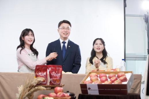 류제명 과기정통부 2차관, 우체국 라이브 쇼핑 출연해 중소상공인 판로 지원