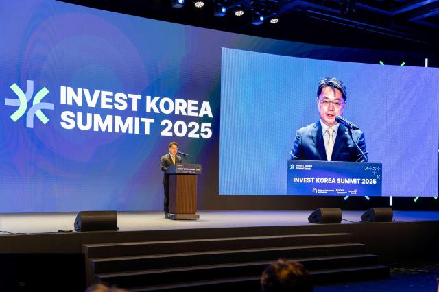 30일 문신학 산업통상부 차관이 서울 그랜드 인터콘티넨탈 파르나스 호텔에서 열린 ‘인베스트 코리아 컨퍼런스에서 축사하고 있다 사진코트라