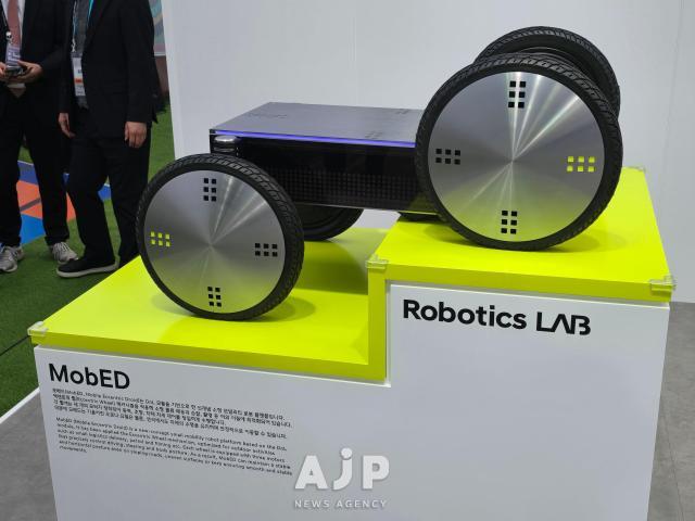 Robot platforms capable of logistics delivery from Hyundai Motor Group