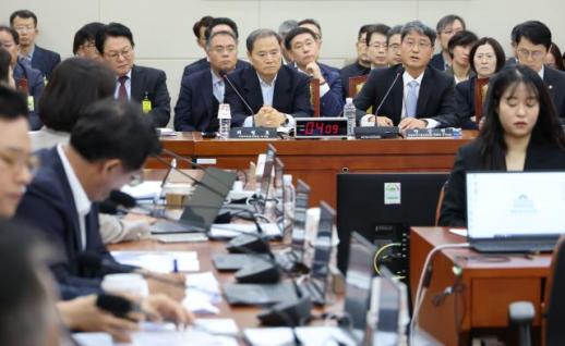 알뜰폰 대포폰 급증…방미통위, 본인확인 강화 나선다