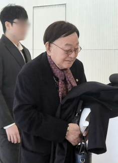 김건희 일가 측근 김충식, 양평 공흥지구 특혜 특검출석