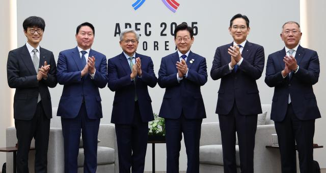 [포토] 젠슨 황 만난 이재명 대통령