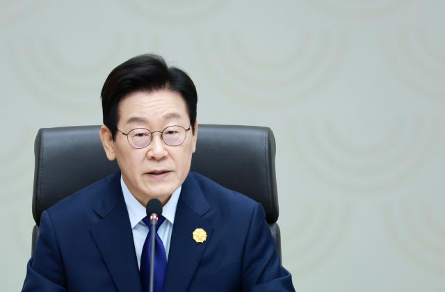 李, 젠슨 황 만나 韓, 아·태 지역 AI 허브 목표