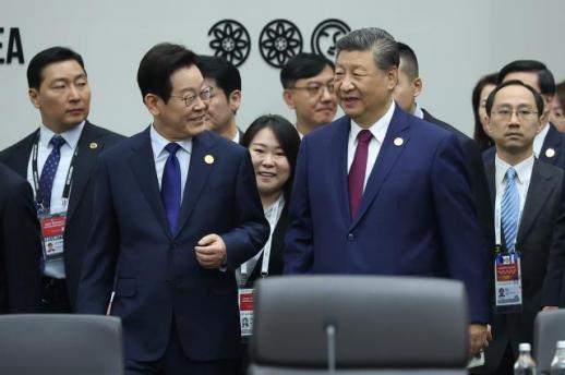 [종합] 첫 한·중 정상회의서 한반도 비핵화 논의…시진핑에 국빈 의전