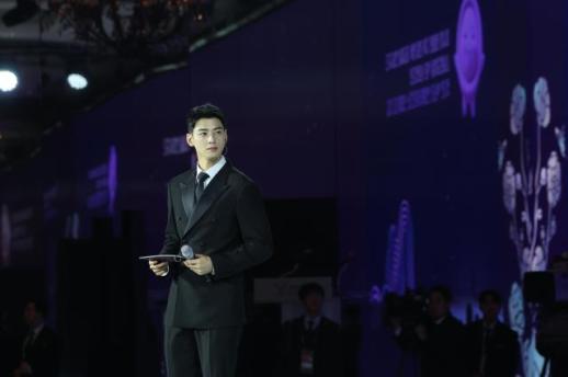 [포토] 차은우 갈라만찬 문화공연 사회