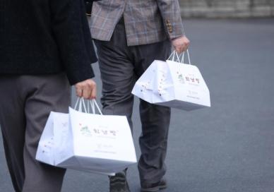 习近平点赞皇南饼 引发庆州市民抢购热潮