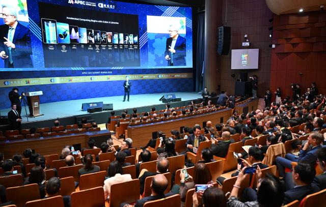 【2025 APEC】APEC峰&#20250;&#38136;就全球AI合作 &#38889;&#22269;按下&#21457;展快&#36827;&#38190;