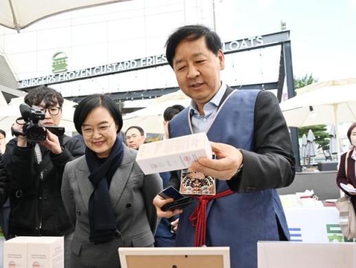 코리아 그랜드 페스티벌 찾은 구윤철 부총리…소비 동참 부탁