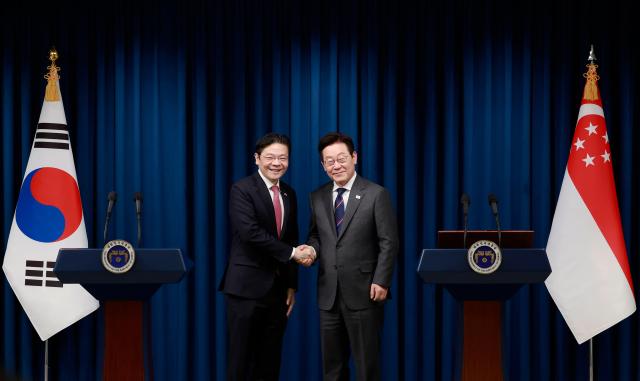 S. Korea, Singapore form strategic partnership to boost defense and trade ties