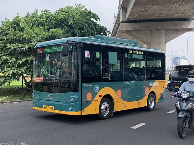 호찌민 시내를 운행하는 전기버스 2024년 12월