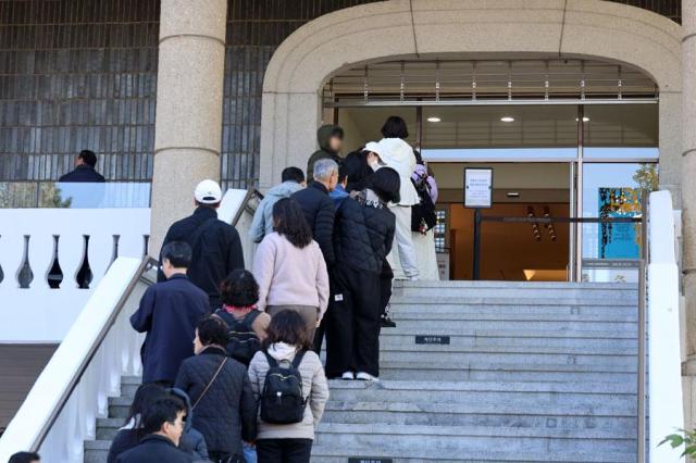 Crowds flock to Gyeongju museum after APEC summit
