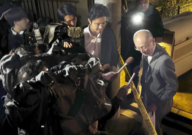 26년 전 발생한 일본 나고야시 주부 피살사건의 용의자가 체포된 뒤 피해자 남편이 지난 1일 현지 언론의 취재에 응하고 있다 사진연합뉴스