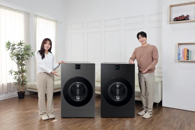 삼성전자의 비스포크 AI 콤보의 신제품 다크스틸과 블랙캐비어 색상 제품 사진삼성전자