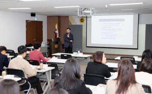 충남도의회, 연말 의정역량 강화 집중… 선거법·예산 심사 교육