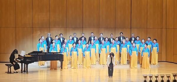 화순여미합창단이 최근 장성에서 열린 전남도민합창대회에서 최우수상을 받았다 사진은 화순여미합창단 사진화순군