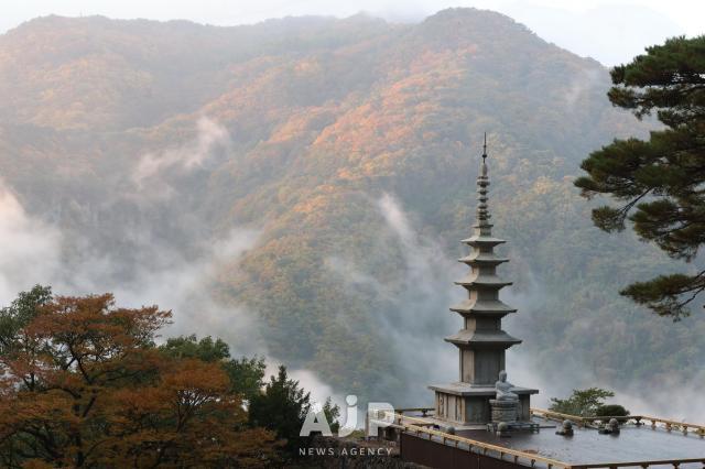 TRAVEL: Finding solace at temple high on mountain