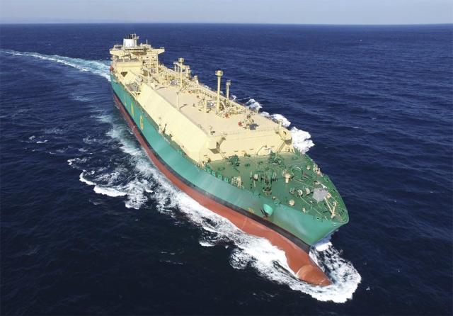 KCC、HD現代造船4社と「水溶性船舶塗料」を共同開発