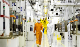 Koreas record Jan-Sept current account flags deepening reliance on chip exports