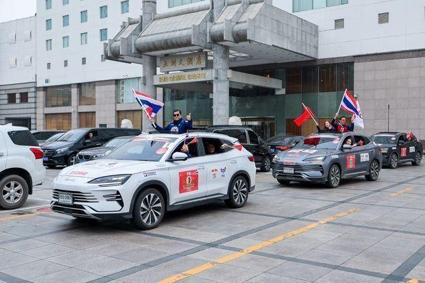 방콕을 출발해 베이징까지 주행한 BYD의 PHV ‘시라이언6 DM-i’ 동 차량은 태국에서 제조됐다 사진레버 오토모티브 제공