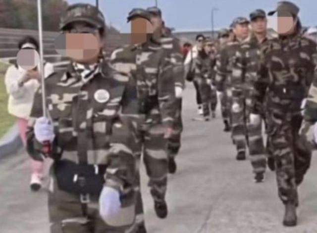 ソウル漢江公園で軍服姿の中国人行進···「やりすぎ」否定的な反応