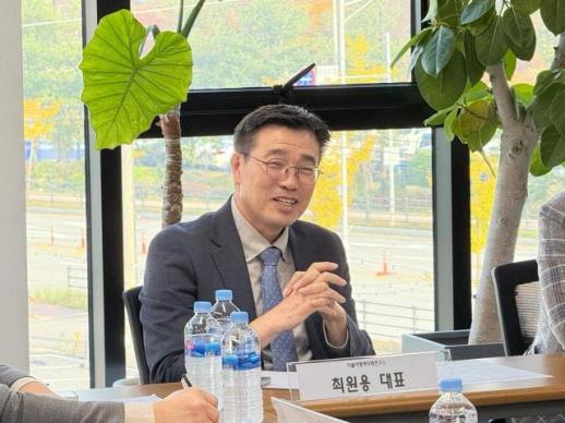 최원용 더불어평택미래연구소 대표, 민생행보 본격화...소상공인 타운홀 미팅 개최