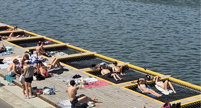 오스트리아 빈 다뉴브강 수변공간 ‘피어22’의 그물침대 서울시 제공
