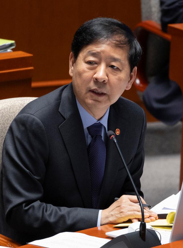 구윤철 부총리 겸 기획재정부 장관이 7일 국회에서 열린 예산결산특별위원회 전체 회의에 출석해 2026년도 예산 관련 질의에 답하고 있다사진연합뉴스