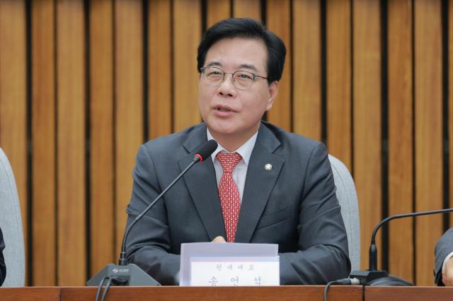 송언석 국민의힘 원내대표가 지난 10일 오전 서울 여의도 국회에서 열린 반도체·AI 첨단산업특별위원회 임명장 수여식 및 제1차 전체회의에서 발언하고 있다 사진유대길 기자