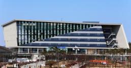 경찰, 억대 금품수수 혐의 강호동 농협중앙회장 출국금지 …청탁 의심