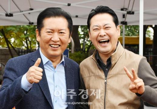 [포토] 환하게 웃는 정청래·장동혁