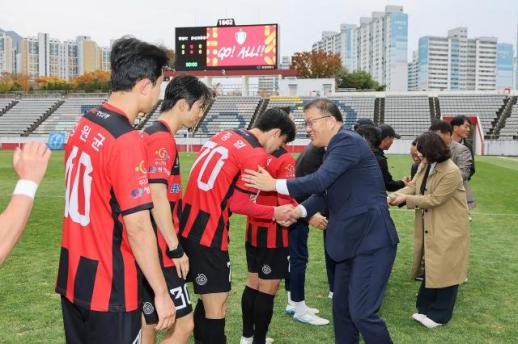 창원FC, 마지막 홈경기서 부산교통공사에 3대0 완승