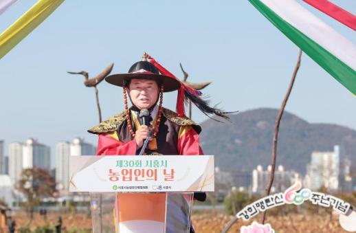 [강대웅의 정문일침(頂門一鍼)] 임병택 시흥시장, 도시의 밭에서 상생 농정(農政)의 꽃 피웠다