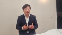 김동연, 미국 출장에서 돌아오자마자 달달버스 타고 김포로 달려