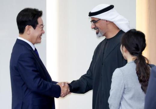 李 전략경협 특사 강훈식, 이번주 방산 협의 위해 UAE 방문