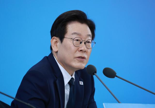 李在明支持率升至56.7% 连续两周保持升势