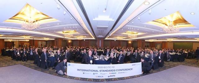 국제전기기술위원회IEC TC112 국제표준회의가 지난 3일부터 7일가지 서울 롯데호텔에서 열렸다 사진국제전기기술위원회
