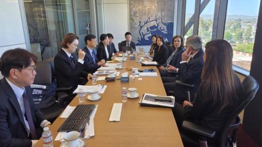 [BPA소식]부산항만공사, 미국 LA항만청과 친환경·디지털 협력 강화 外