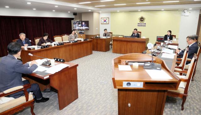 행정사무감사 행정문화위원회 모습사진충남도의회