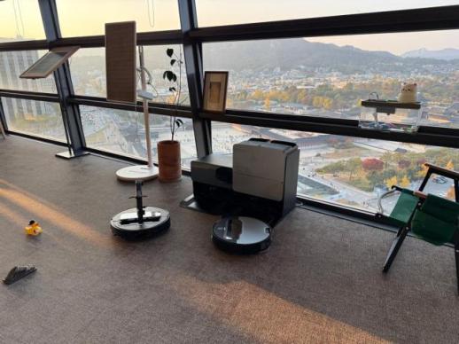 기술이 예술로… 로보락 Saros Z70 무대 선다