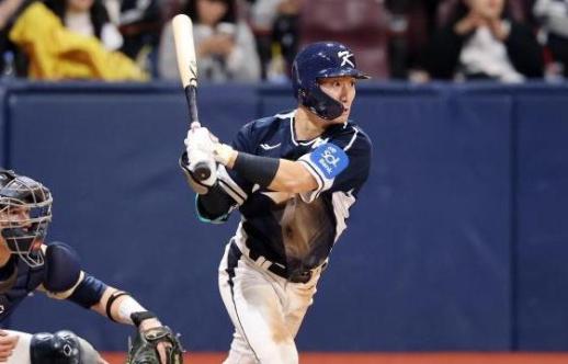 [주목! 이 선수] 육성선수 신화 쓴 신민재, 2루수 GG→WBC 합류 겹경사 누릴까