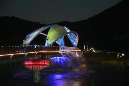 경천섬 범월교 경관분수 야간관광 명소로 탄생