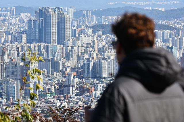 10월 27일 서울 남산에서 바라본 아파트 단지  사진연합뉴스