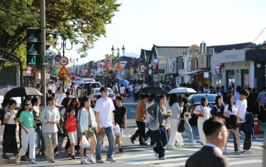 경주시, APEC 이후 관광 특수…외지인 방문객 23%↑, 외국인 35% 급증