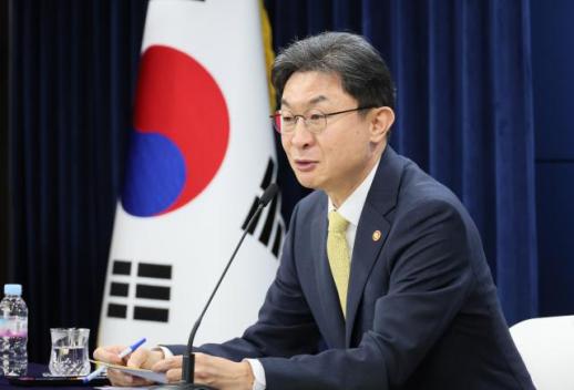 이억원 금융위원장 IMA 1호 사업자, 빠르면 이달 내 지정