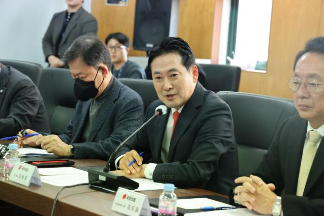 장동혁 국민의힘 대표가 12일 소상공인연합회를 방문해 발언하고 있다 사진소싱공인연합회