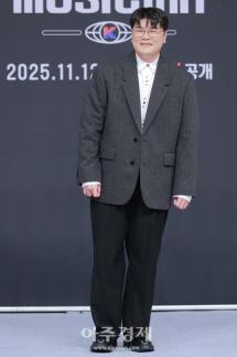 [포토] 포즈 취하는 신용재 (베일드 뮤지션 제작발표회)