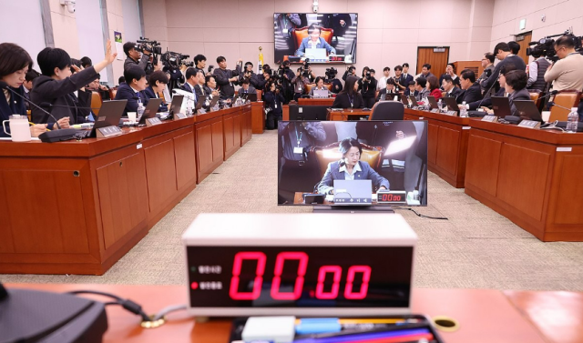 지난 11일 서울 여의도 국회에서 열린 법제사법위원회 전체회의에서 국민의힘이 요구한 정성호 법무부 장관이 불출석한 가운데 대장동 사건 항소 포기 관련 의사진행 발언이 이어졌다 사진연합뉴스