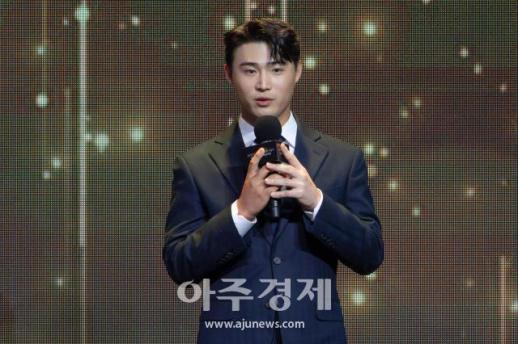 [포토] 소감 전하는 배용준 (2025 KPGA 대상 시상식)